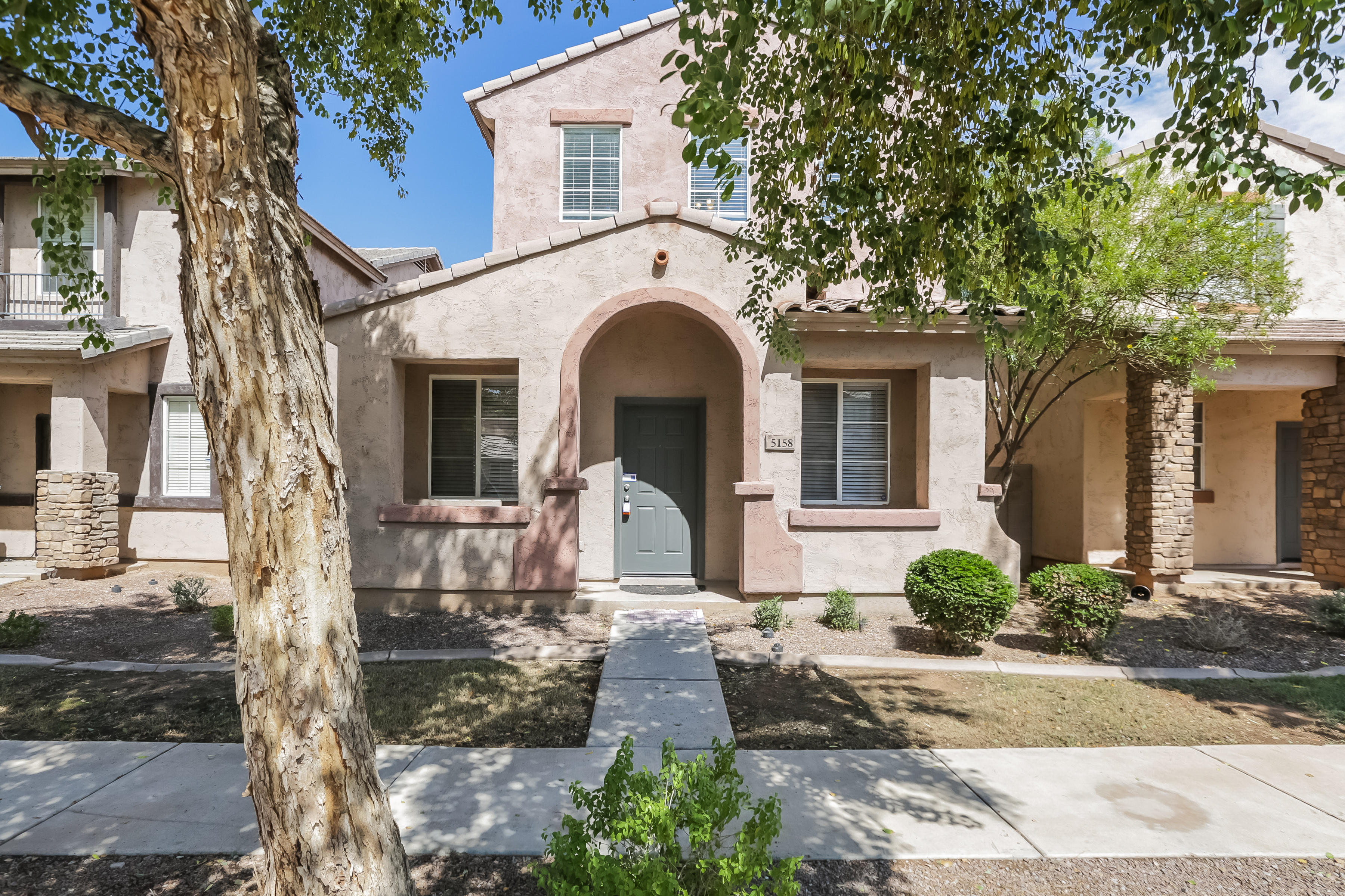 5158 W Illini St Phoenix, AZ 85043